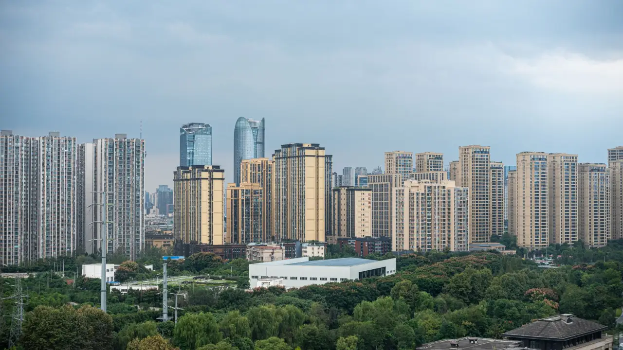电子班牌与访客机联动方案在智慧校园中的应用实践
